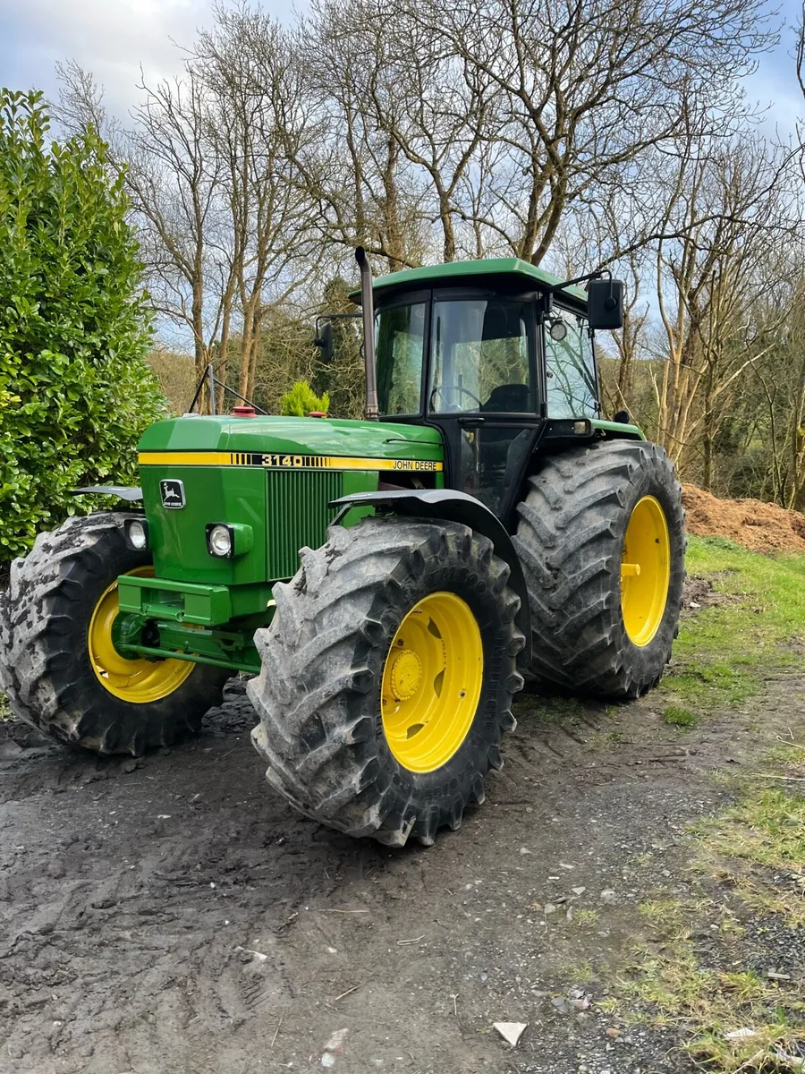 1982 John Deere 3140 - Image 2