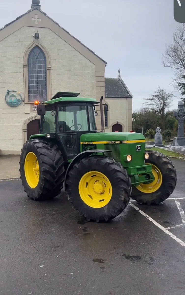 1982 John Deere 3140 - Image 1