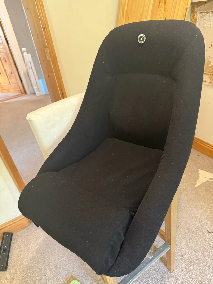 Genuine corbeau bucket seats - Image 1