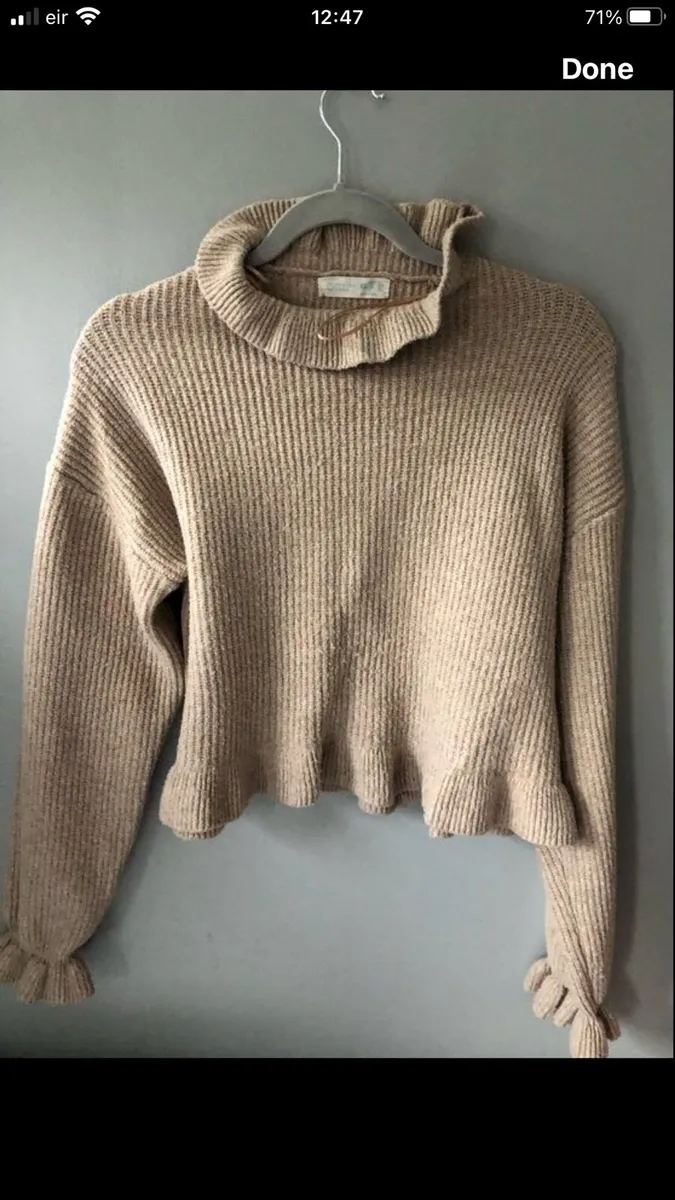 Ladies stunning jumper size XS €3 - Image 1