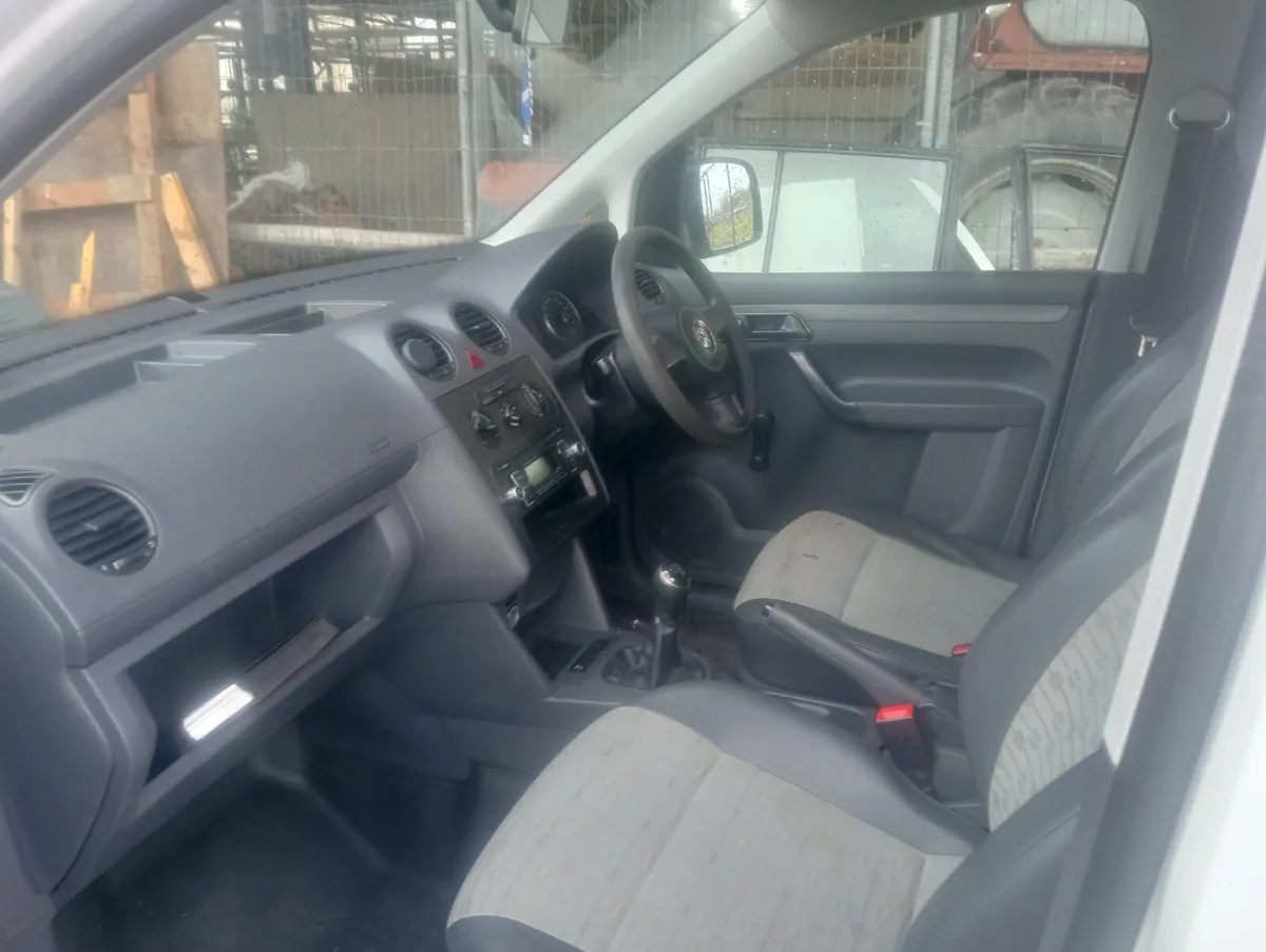 Volkswagen Caddy 2012 - Image 4