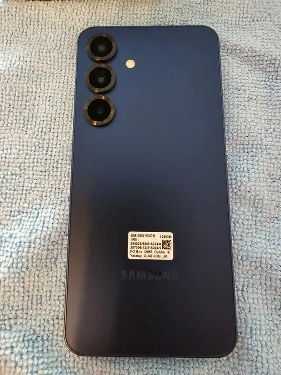 mobile phones - Image 4