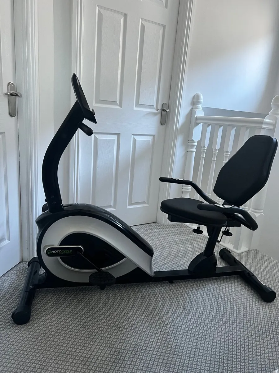 Recumbent exercise bike - Image 2