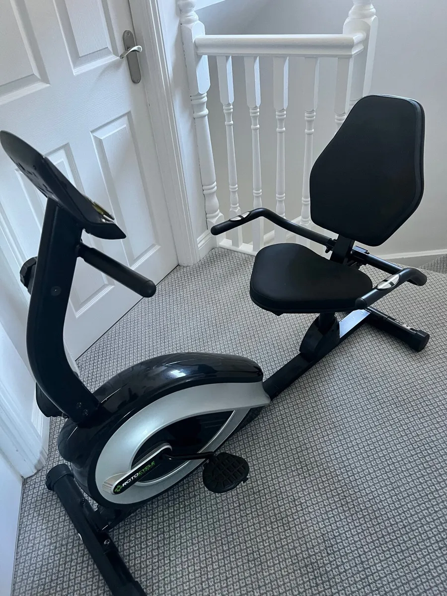Recumbent exercise bike - Image 3