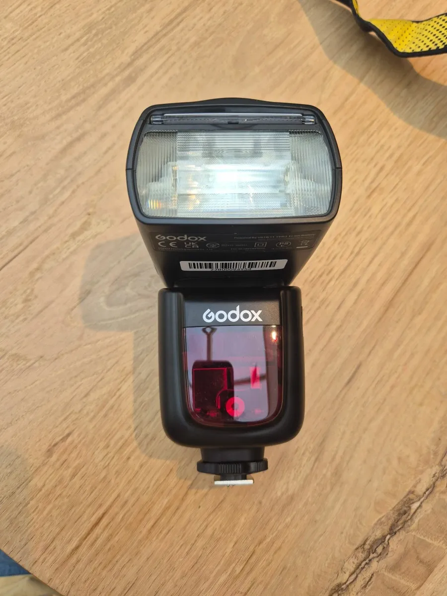 Nikon Z7 + 24-70mm f/4 S + Godox Flash – Excellent - Image 3