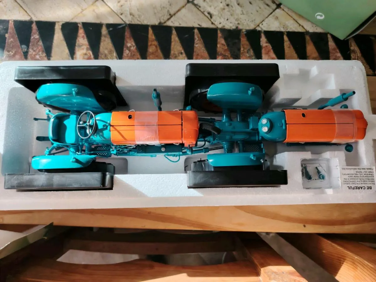 Universal Hobbies , ERTL, Wiking - Image 1