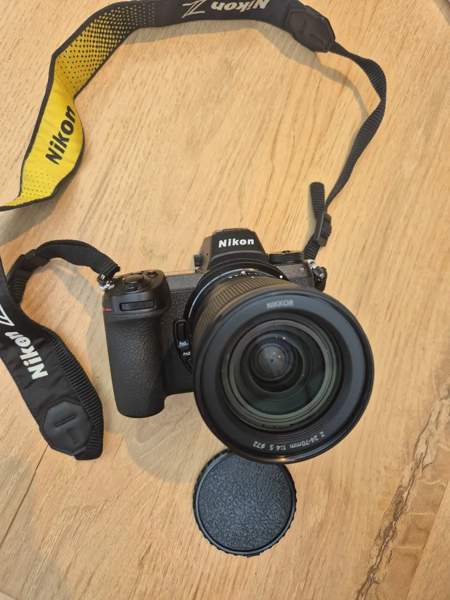 Nikon Z7 + 24-70mm f/4 S + Godox Flash – Excellent - Image 1