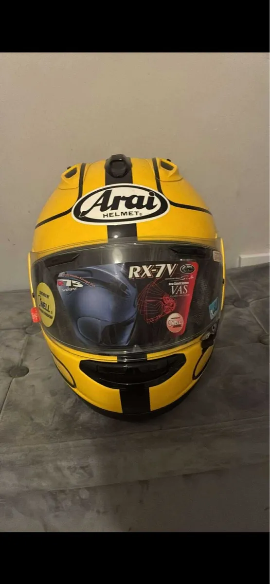 Joey Dunlop helmet - Image 1