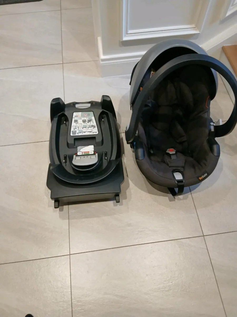 Uppa Baby Vista Travel System - Image 2