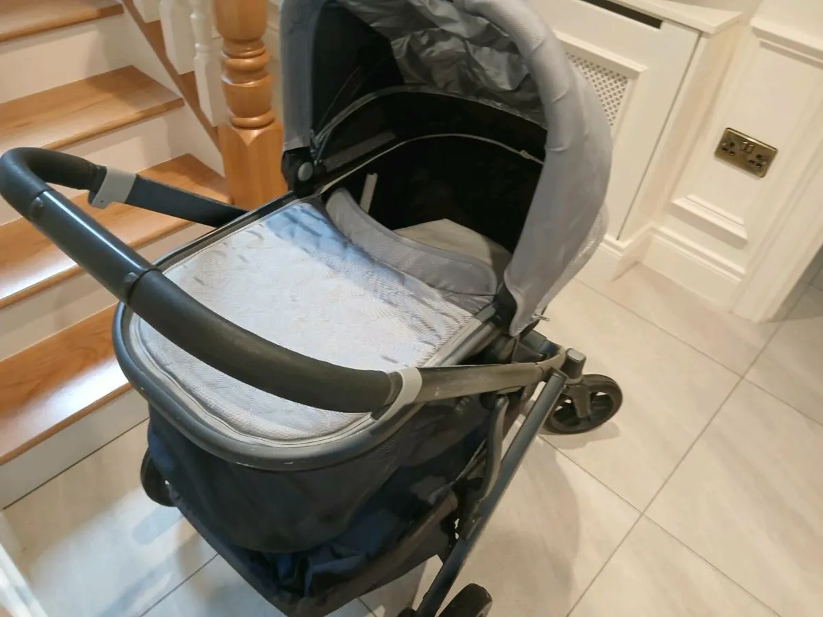 Uppa Baby Vista Travel System - Image 1