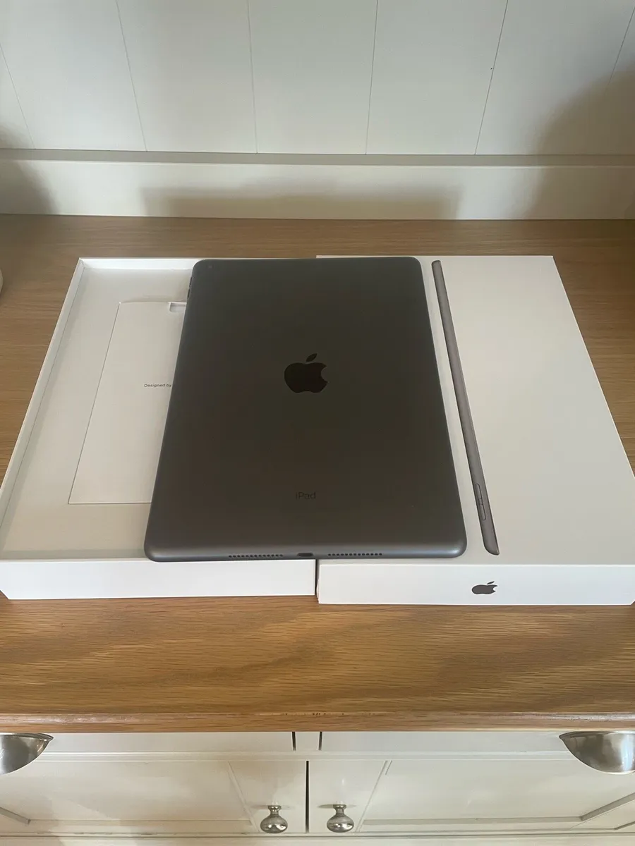 Boxed iPad 8th Gen 32Gb Space grey - Image 2
