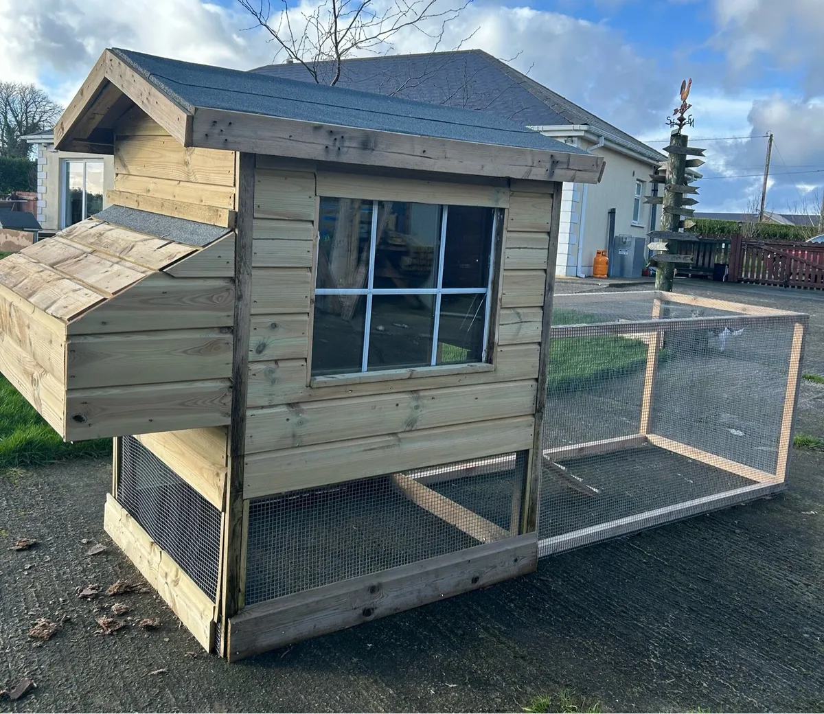 CHICKEN COOP - Image 2