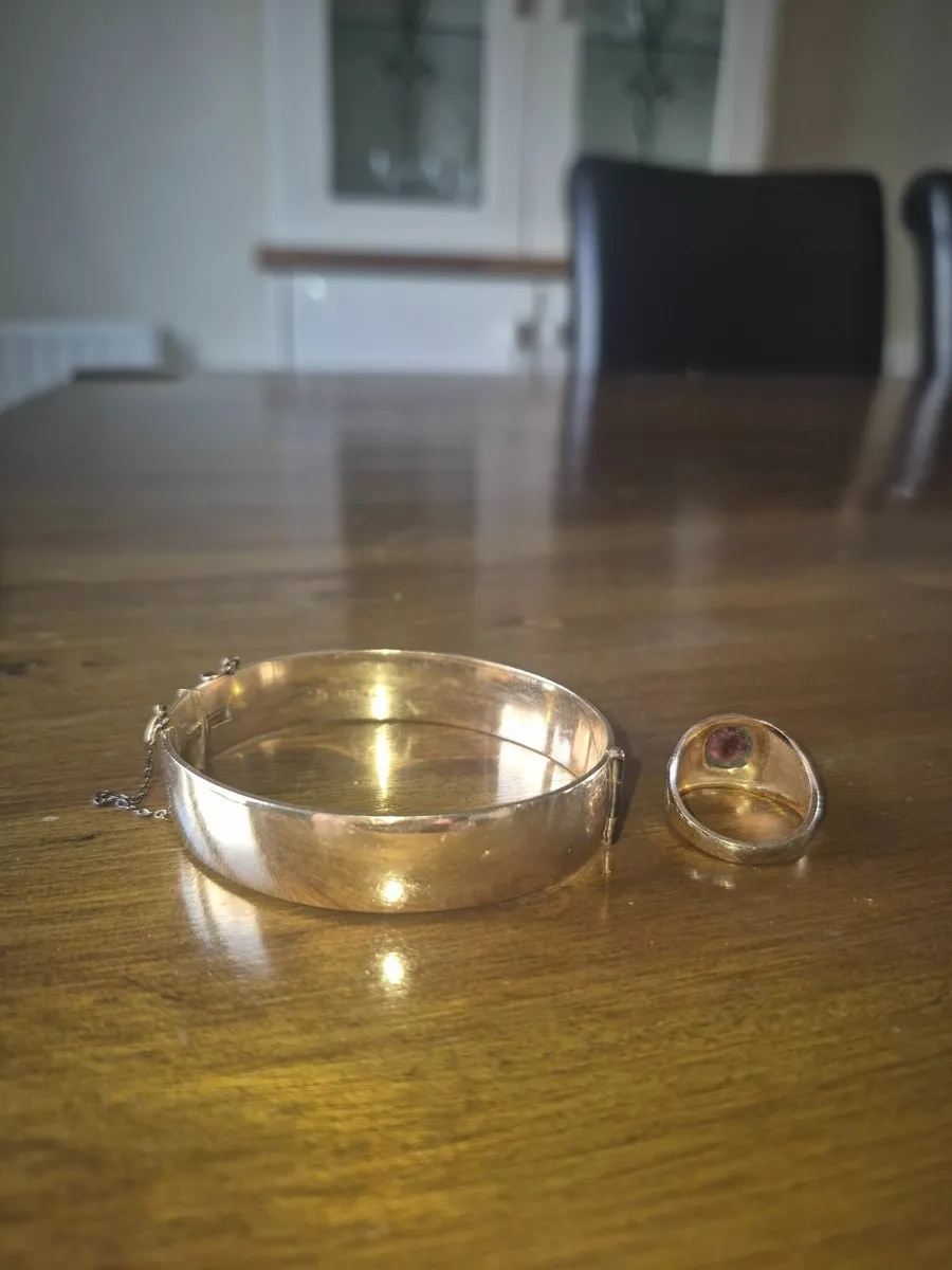 Gold plated bracelet and  gold plated ruby ring - Image 3