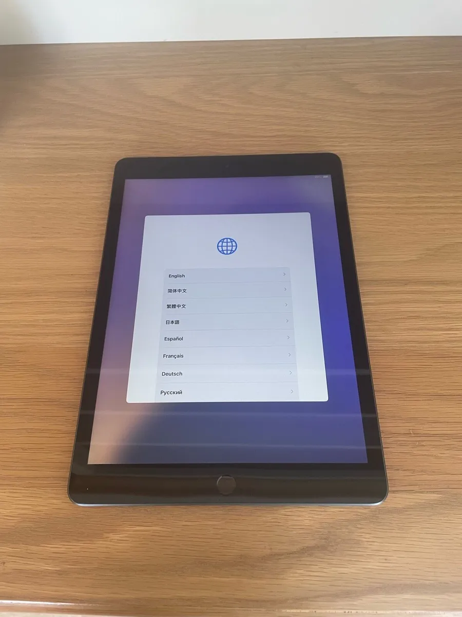 Apple ipad 7th generation space grey 32Gb - Image 1