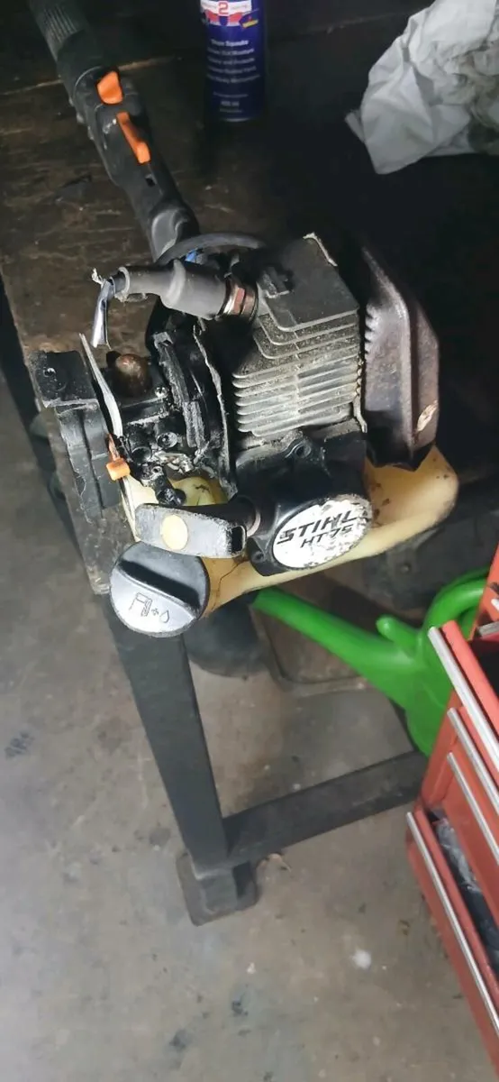 Stihl HT75 3.9m pole saw - Image 1