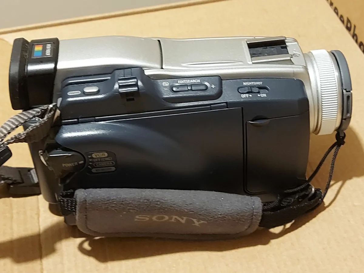 SONY Digital Video Camera Recorder Model DCR-TRV38 - Image 2