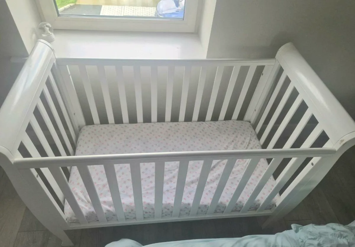 BR Baby Cot - Image 2
