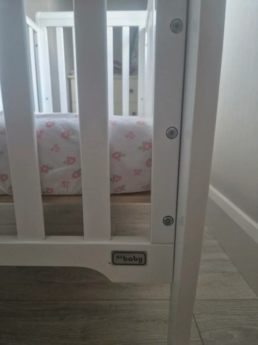 BR Baby Cot - Image 4
