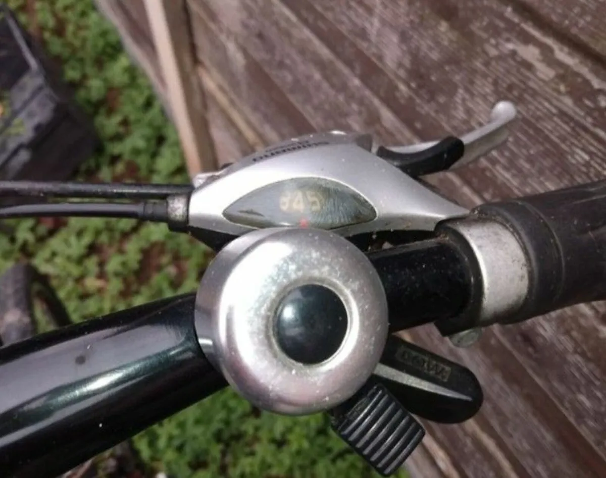 Claud Butler Explorer 400 Hybrid ladies bike - Image 4