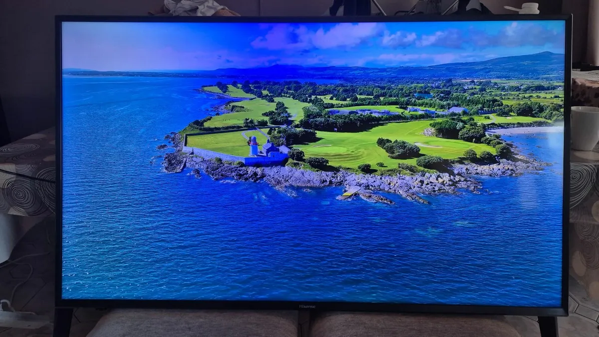 Hisense 50" 4K Smart TV - Image 3