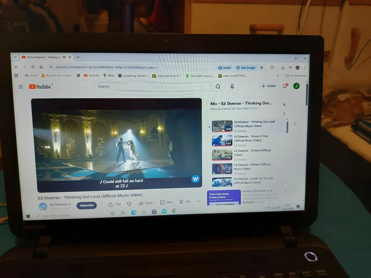 Toshiba Satellite C50D-B-120 15.6 inch Laptop, 4GB - Image 1