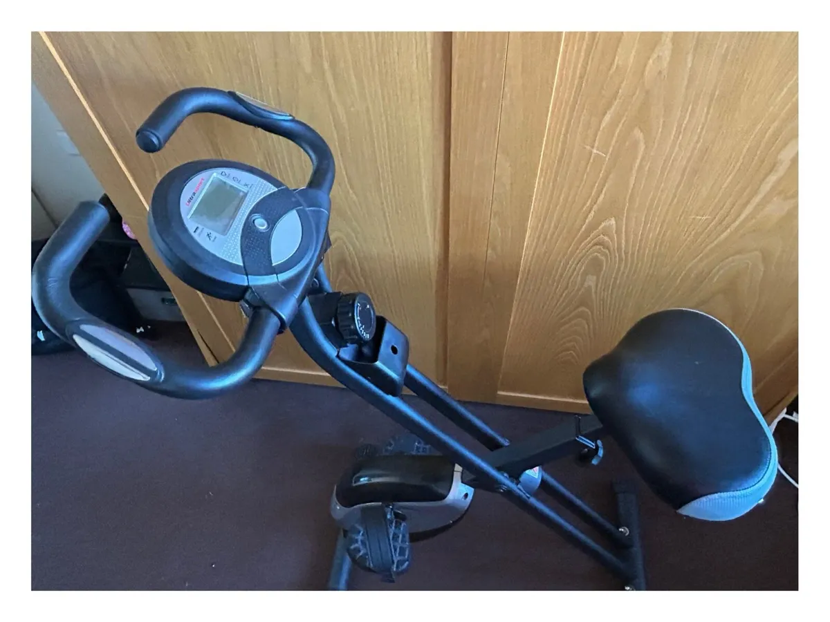 Indoor exercise bike - Image 1