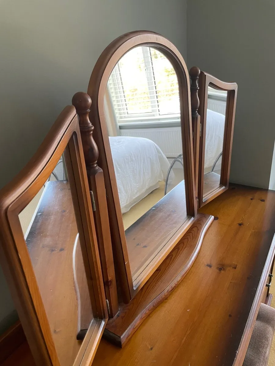 Wooden dressing table, locker & kingsize headb - Image 2