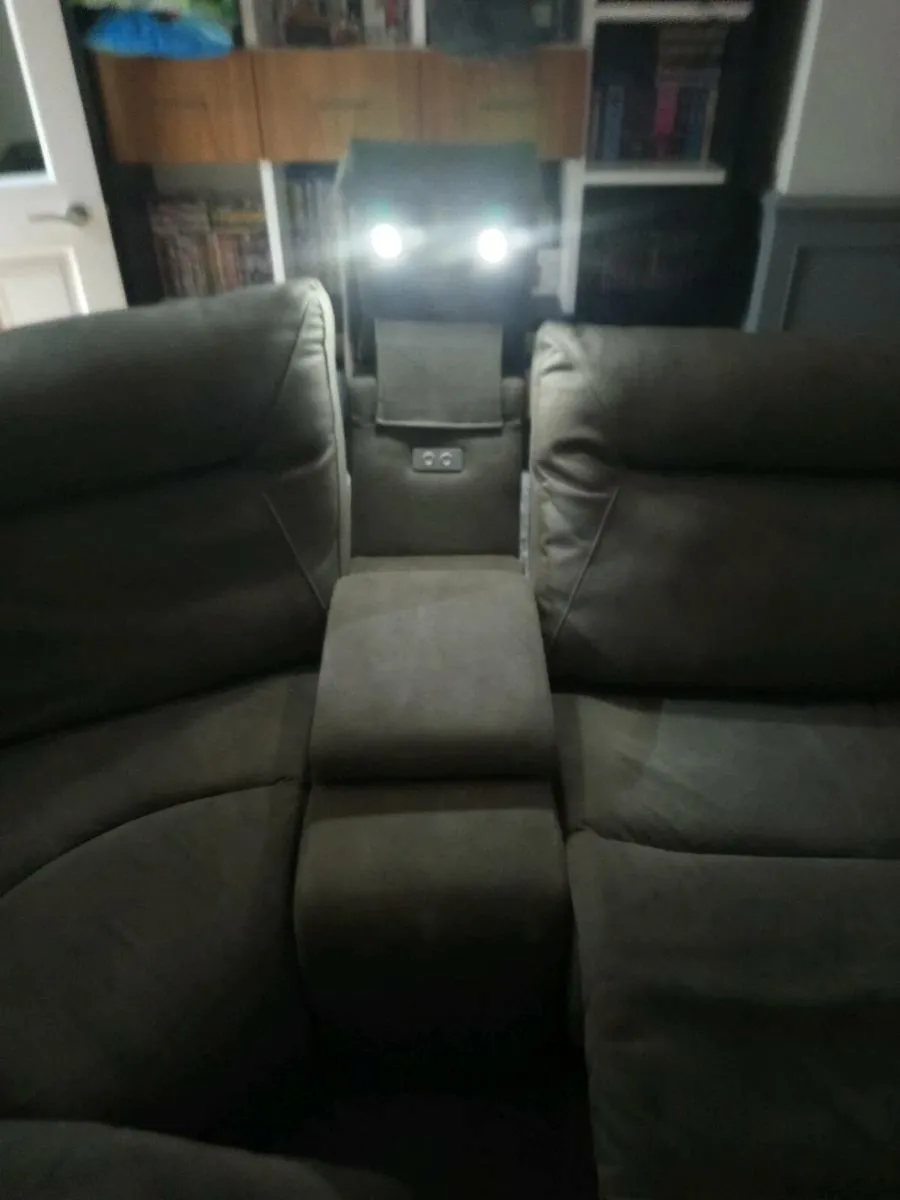 L shaped sofa - Image 3