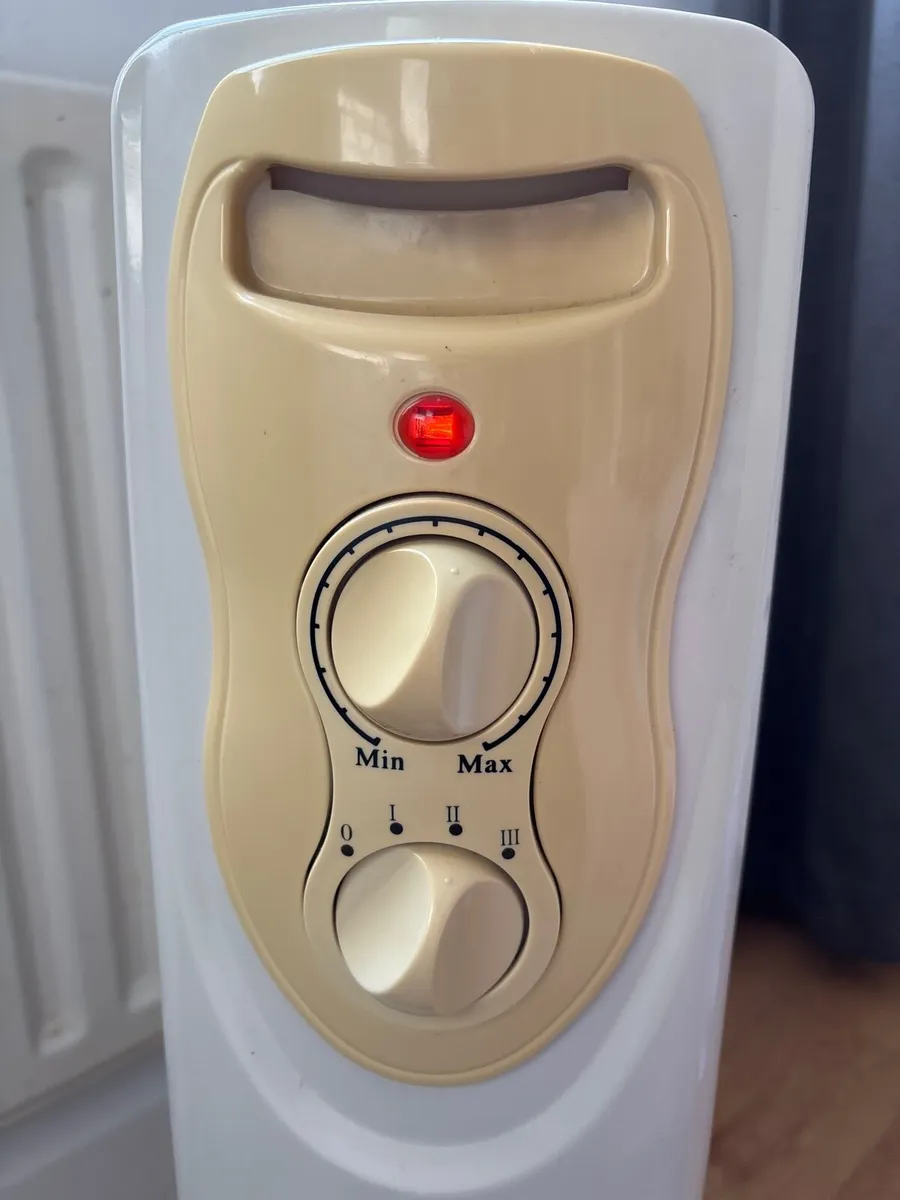 Blyss plug-in heater - Image 2