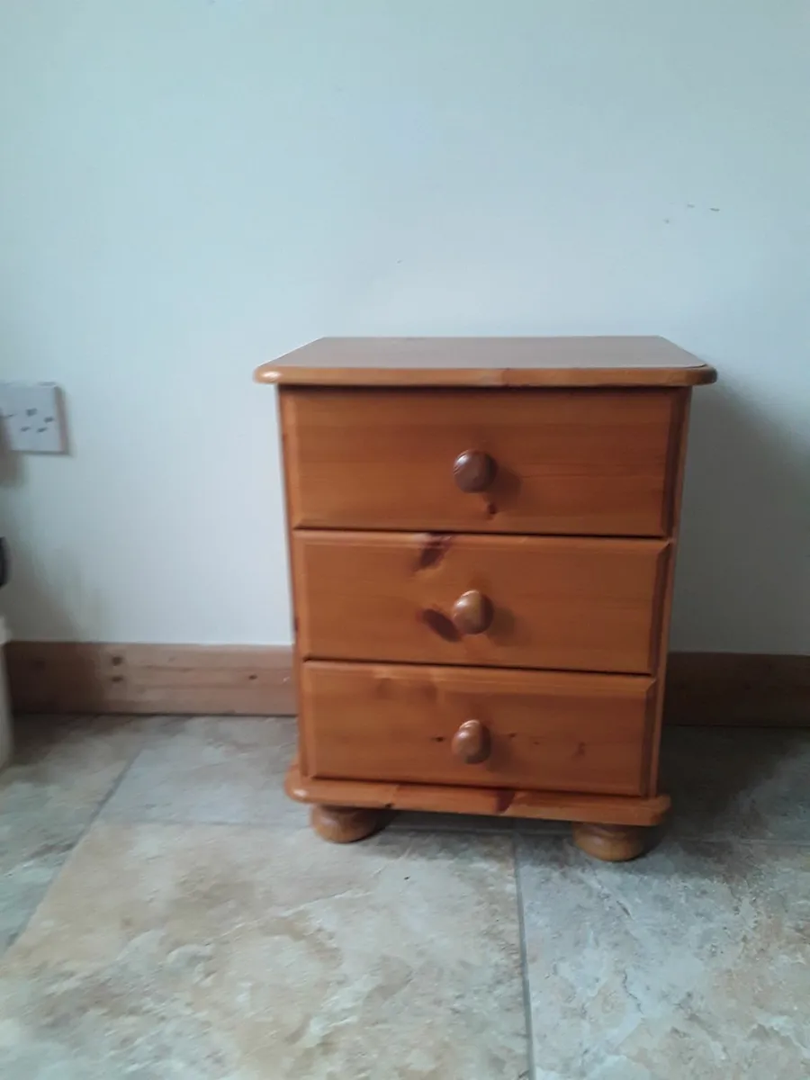 Solid Pine new condition small tree draw Locker - Image 1