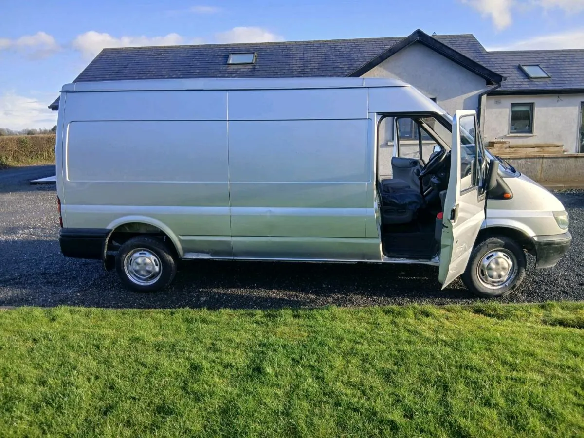 Ford Transit - Image 2