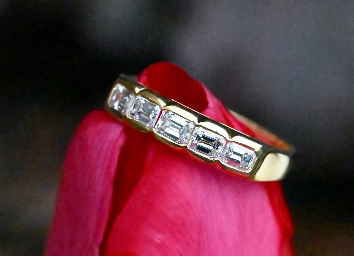 Vintage Italian Emerald Cut Diamond Eternity Ring - Image 3