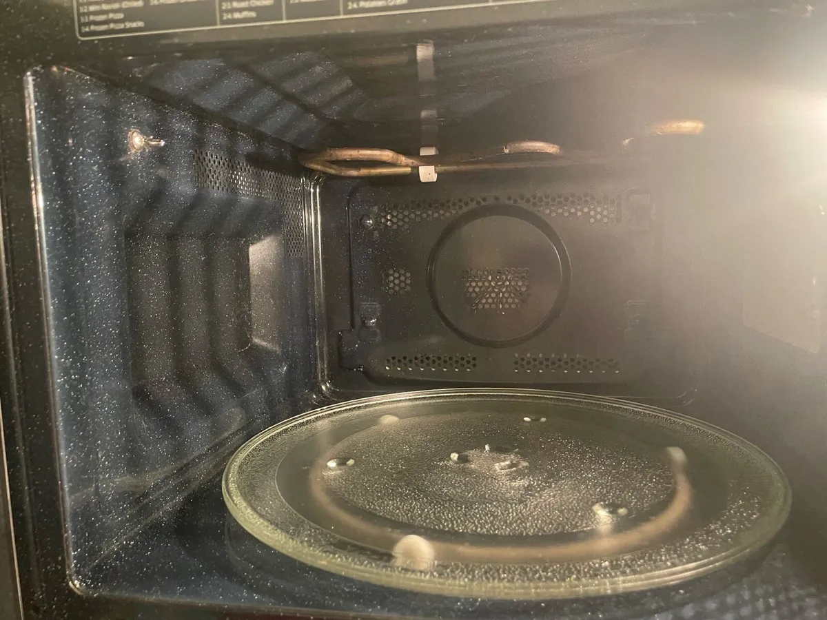 Microwave - Image 3