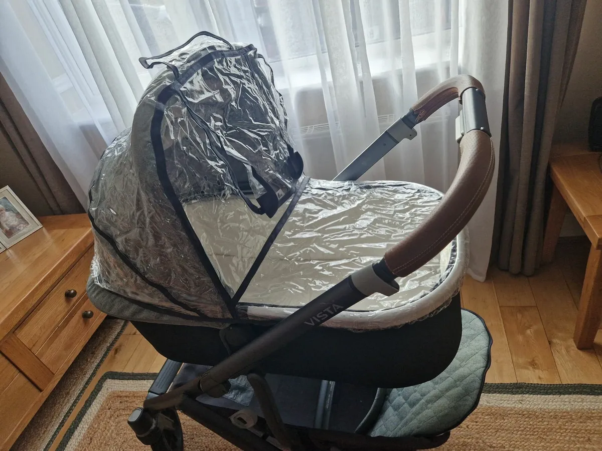 Uppababy grey buggie bassinet - Image 4