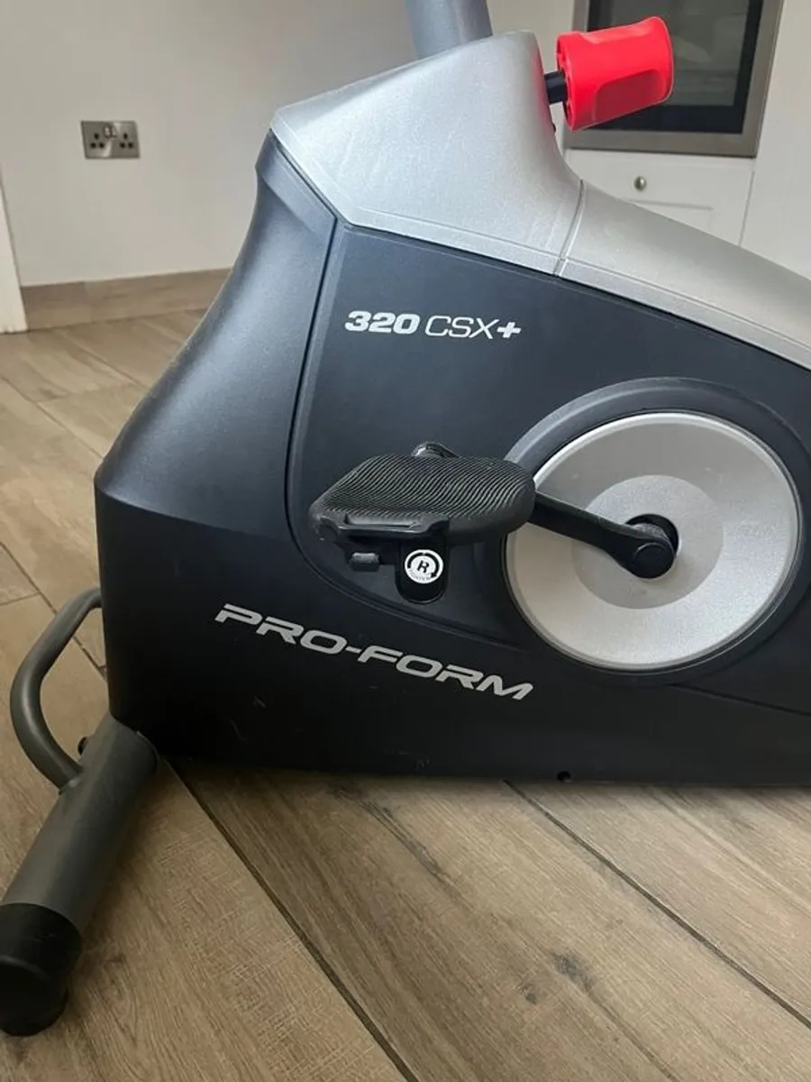 ProForm 320 CSX Plus Upright Exercise Bike in Excellent Condition - Image 2