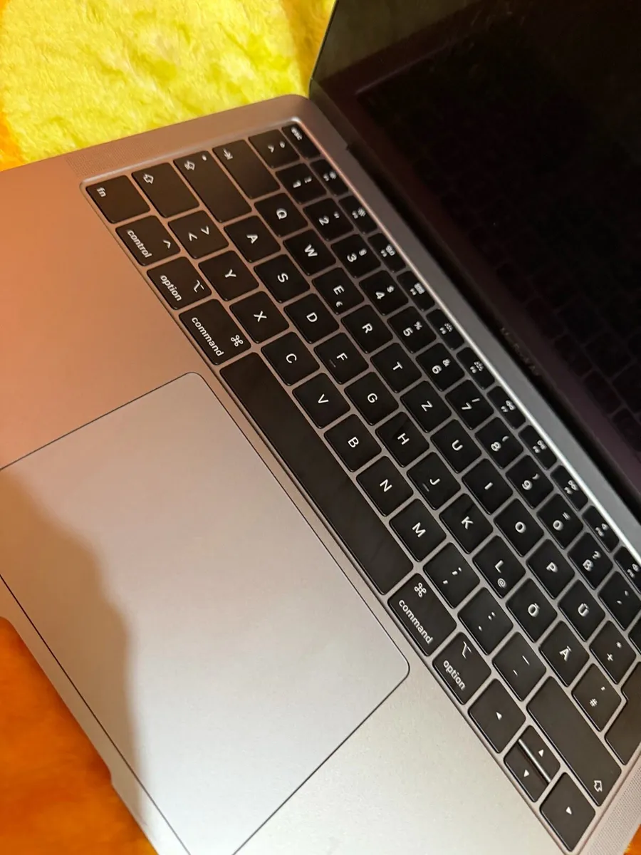 Macbook Air M1 Liquid Damaged - Image 3