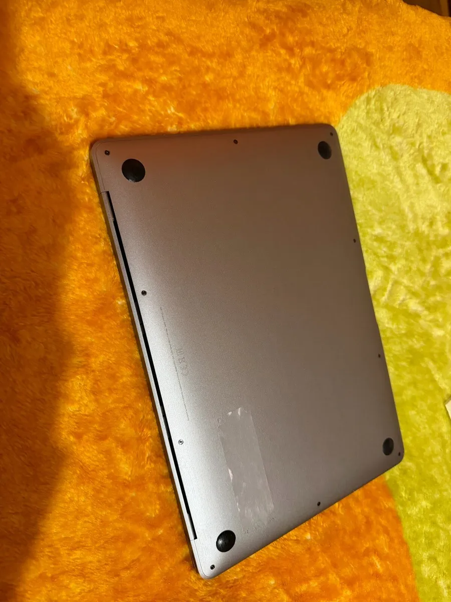 Macbook Air M1 Liquid Damaged - Image 2