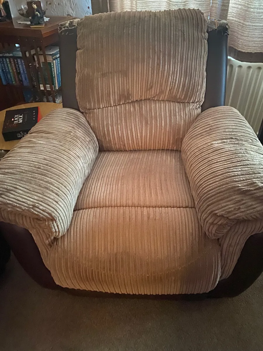 3 Piece Suite - Image 2