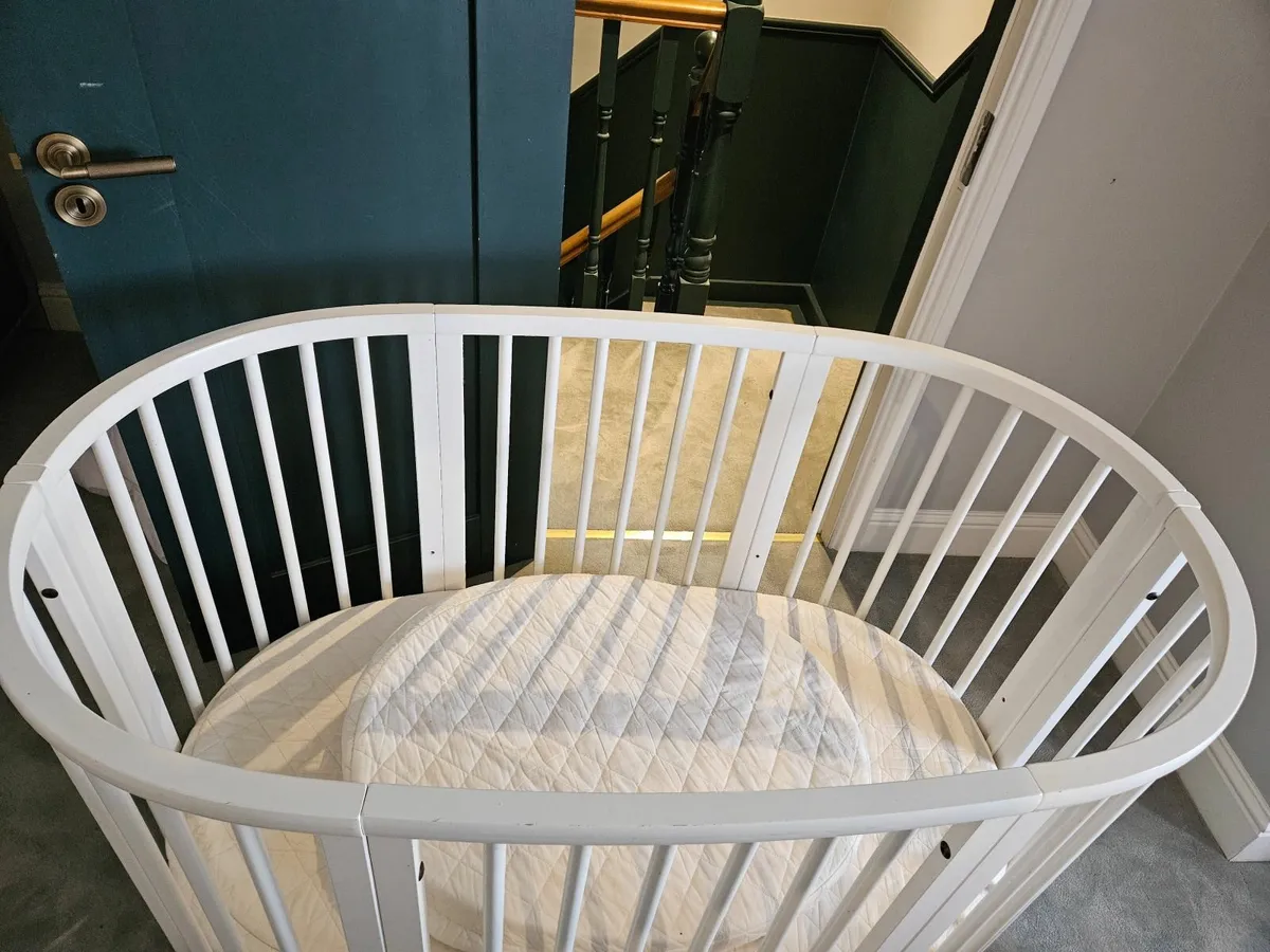 Stokke sleepi crib - Image 3