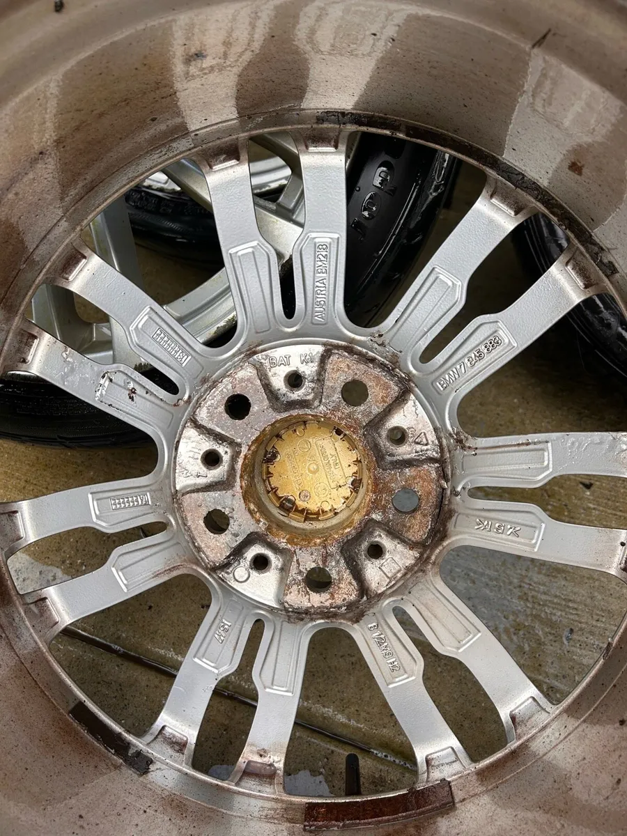 Genuine 19” bmw alloys - Image 4