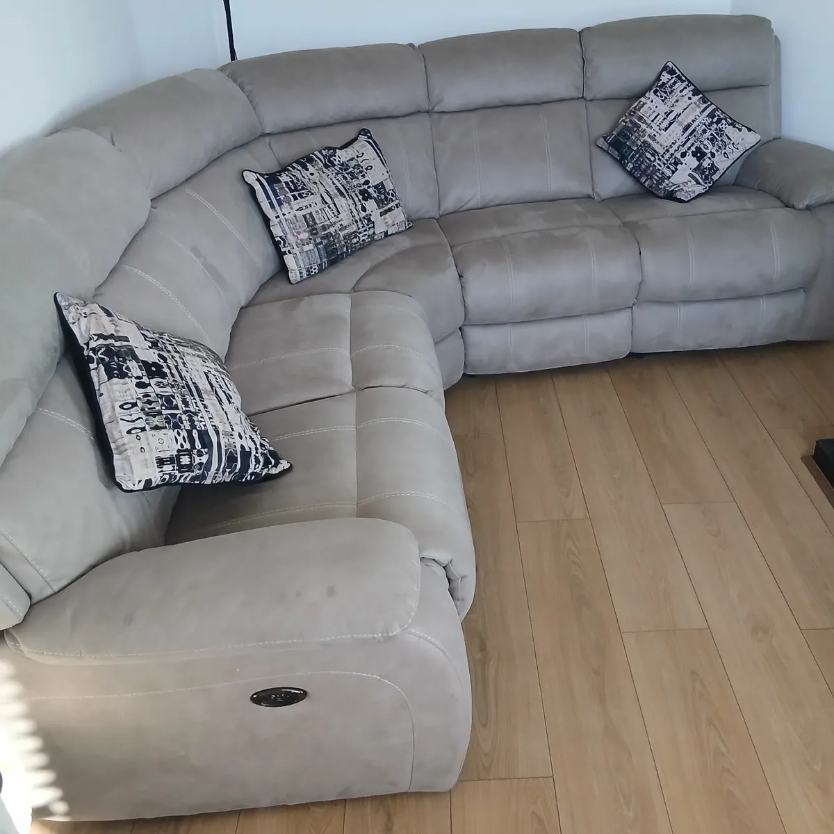 Double electric Recliner sofa - Image 1