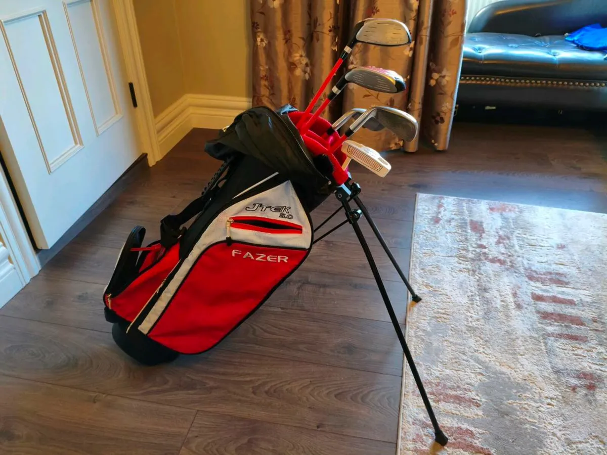 Junior Golf clubs age 9-11 - Image 1