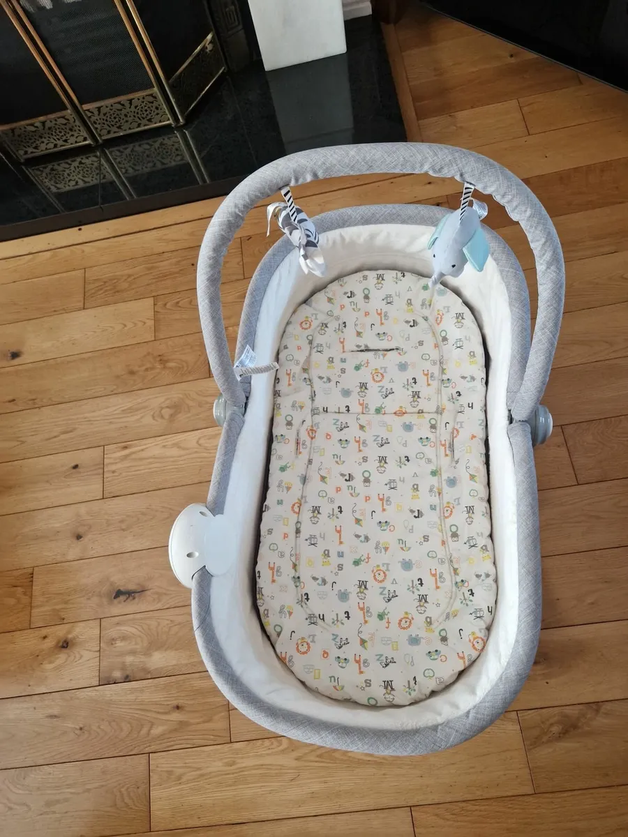 Baby bassinet moses basket - Image 3