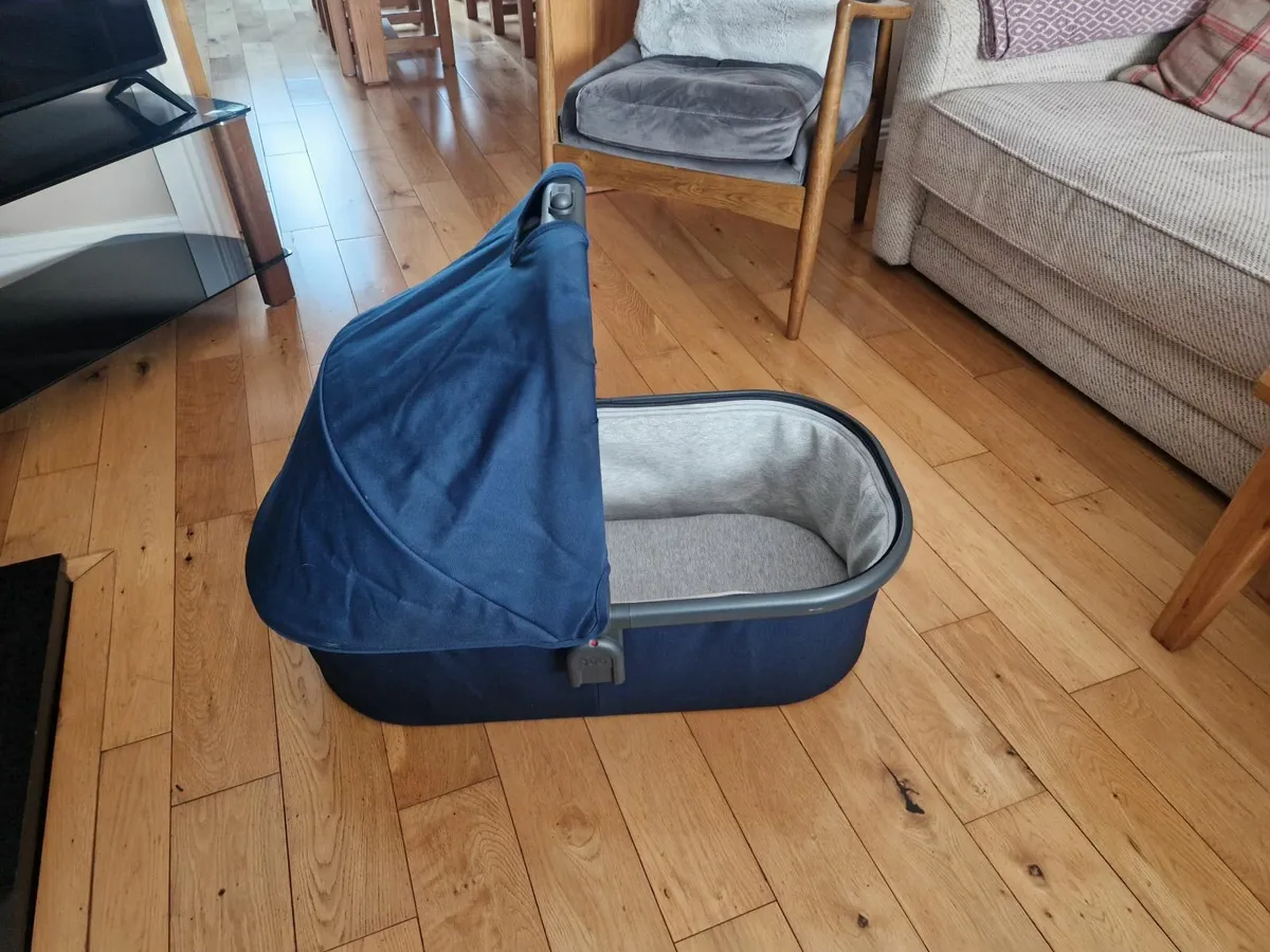Uppababy buggie bassinet - Image 4