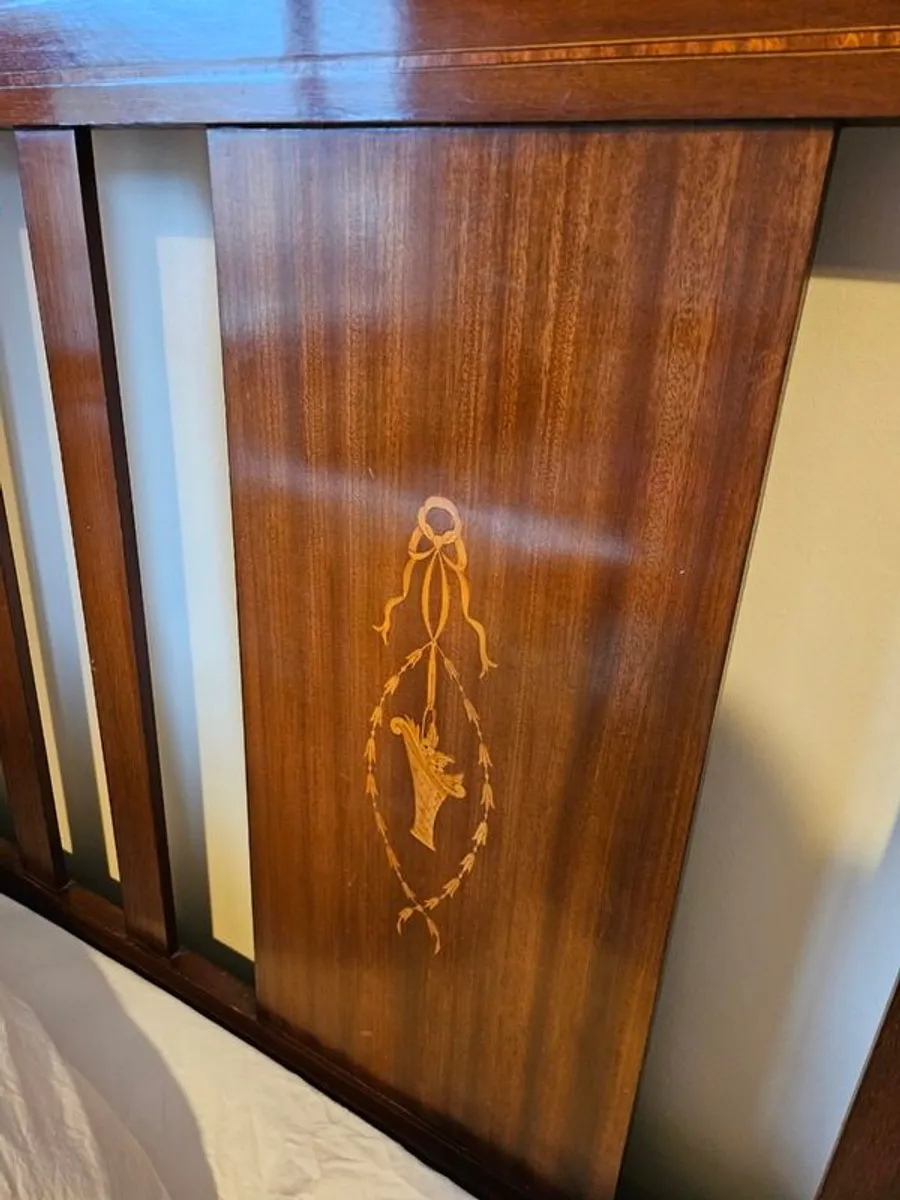 Stunning Antique Mahogany Double Bed , Unique Statement Piece - Image 3