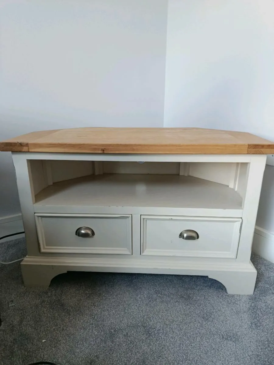 Cream and wood TV console with drawers - Image 1