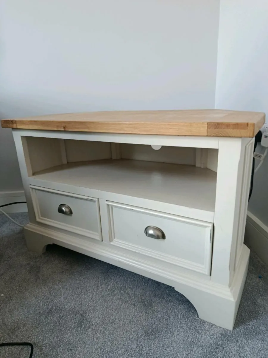 Cream and wood TV console with drawers - Image 2