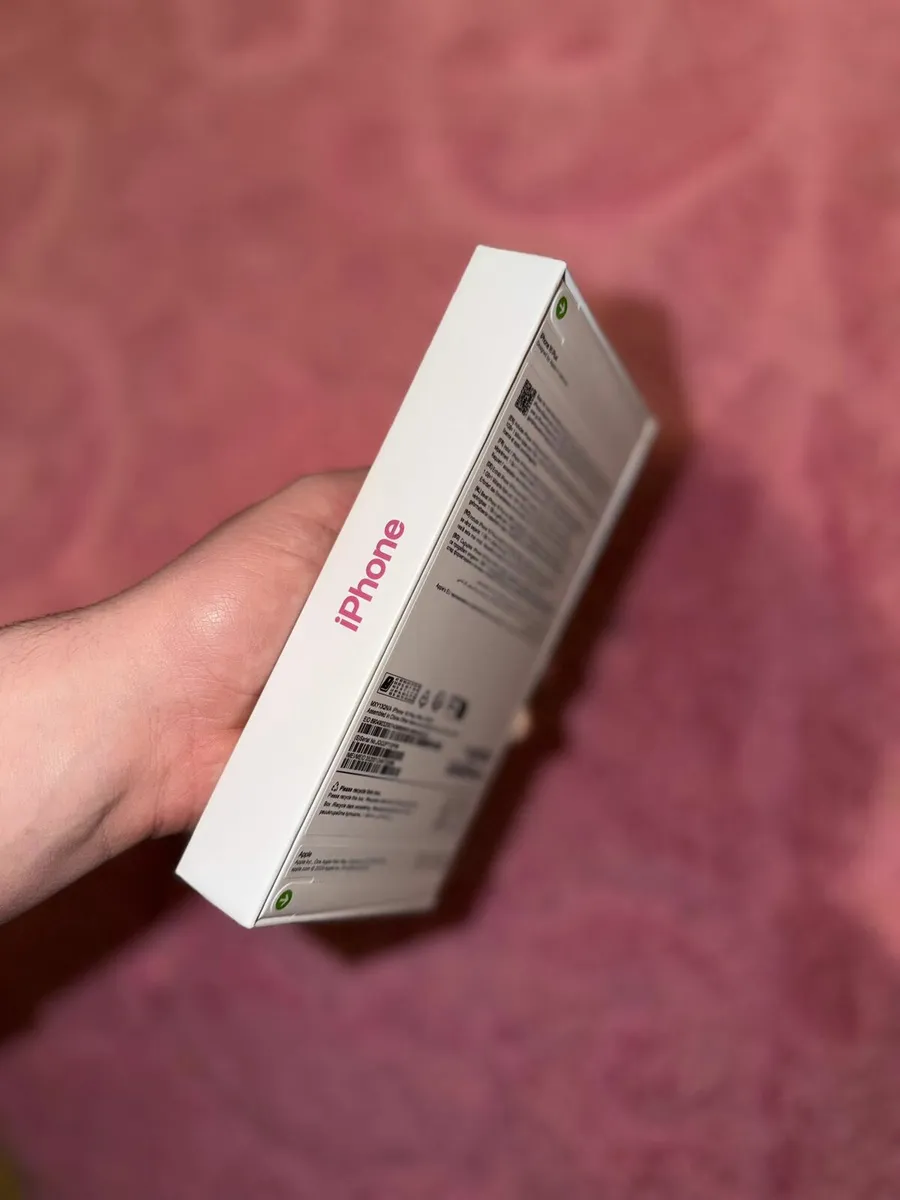 iPhone 16 plus - Image 2