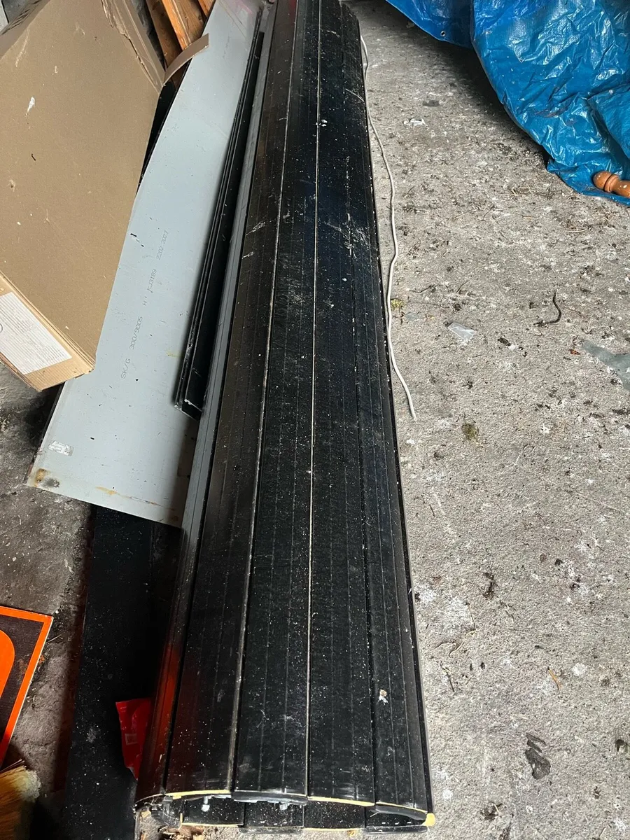 Roller door for shed - Image 3
