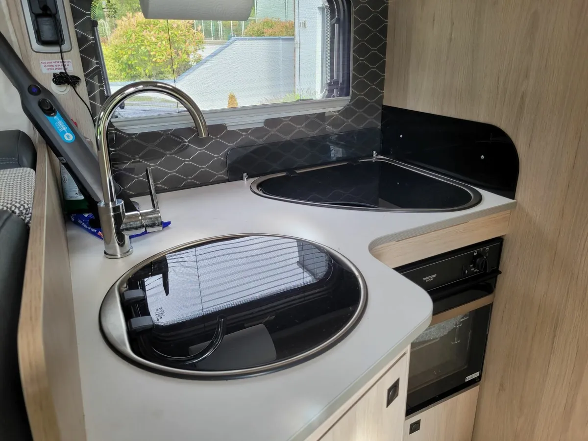 Motorhome 2022 - Image 2